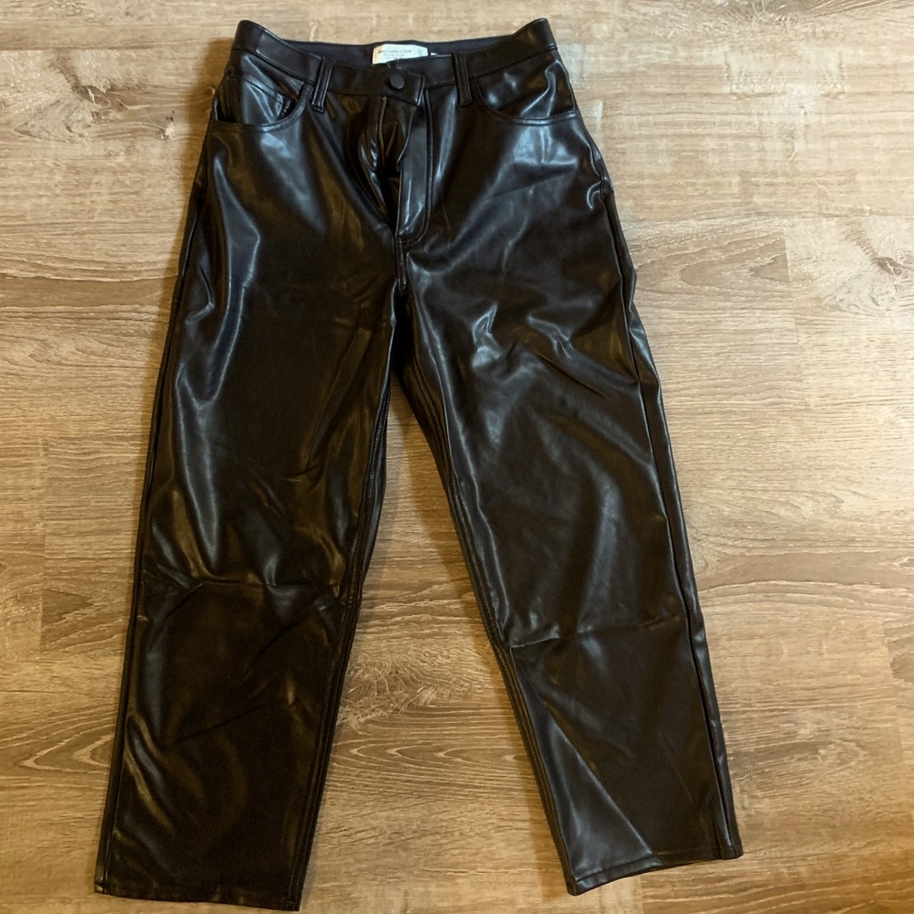 Abercrombie Leather Ankle Straight Curve Love size 10/30